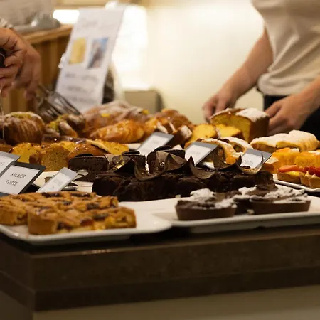 Otel California Pastry