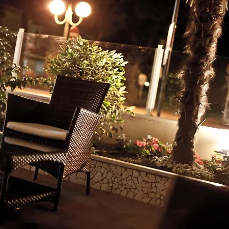 Hotel California Pastry 3*