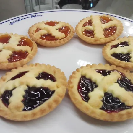 California Pastry Hotel 3*