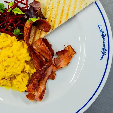 California Pastry 3* チェルヴィア