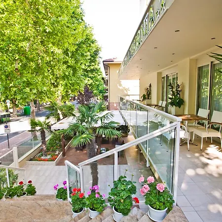 California Pastry 3* チェルヴィア